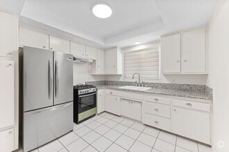 Building Photo - 4345 Ventura Canyon Ave