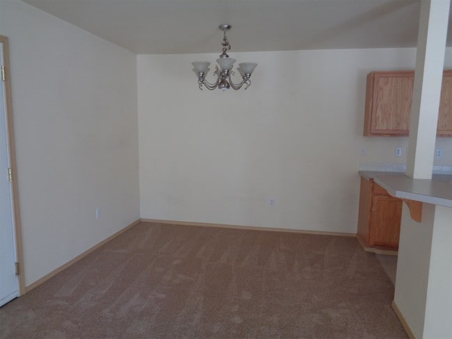 Building Photo - 2409 Farrell Dr