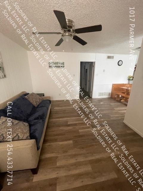 Foto del edificio - 1017 Parmer Ave