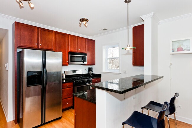 Foto del edificio - 6656 N Glenwood Ave