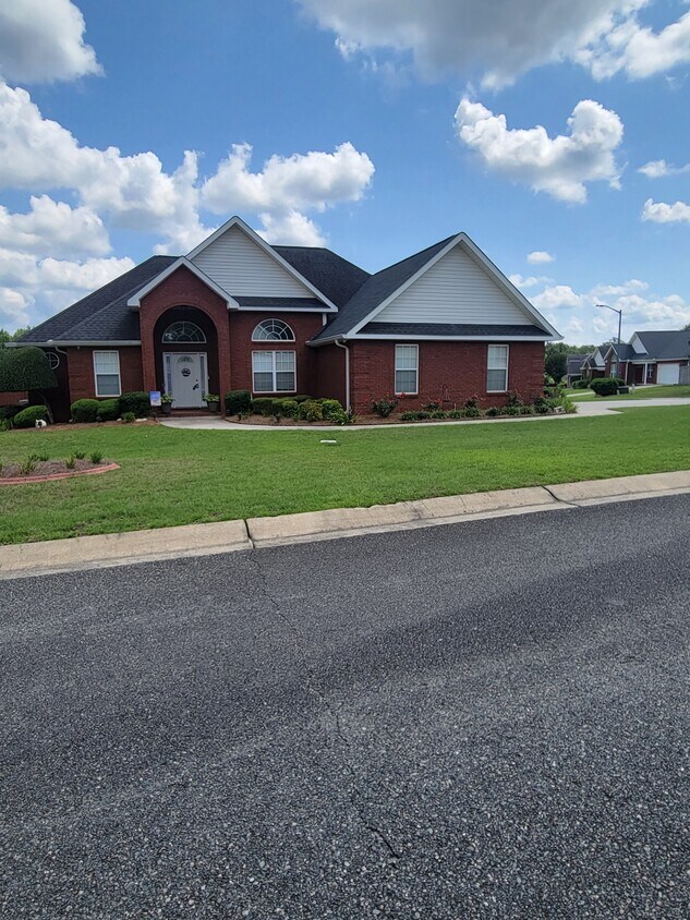 500 Links View Dr, Bonaire, GA 31005 House Rental in Bonaire, GA