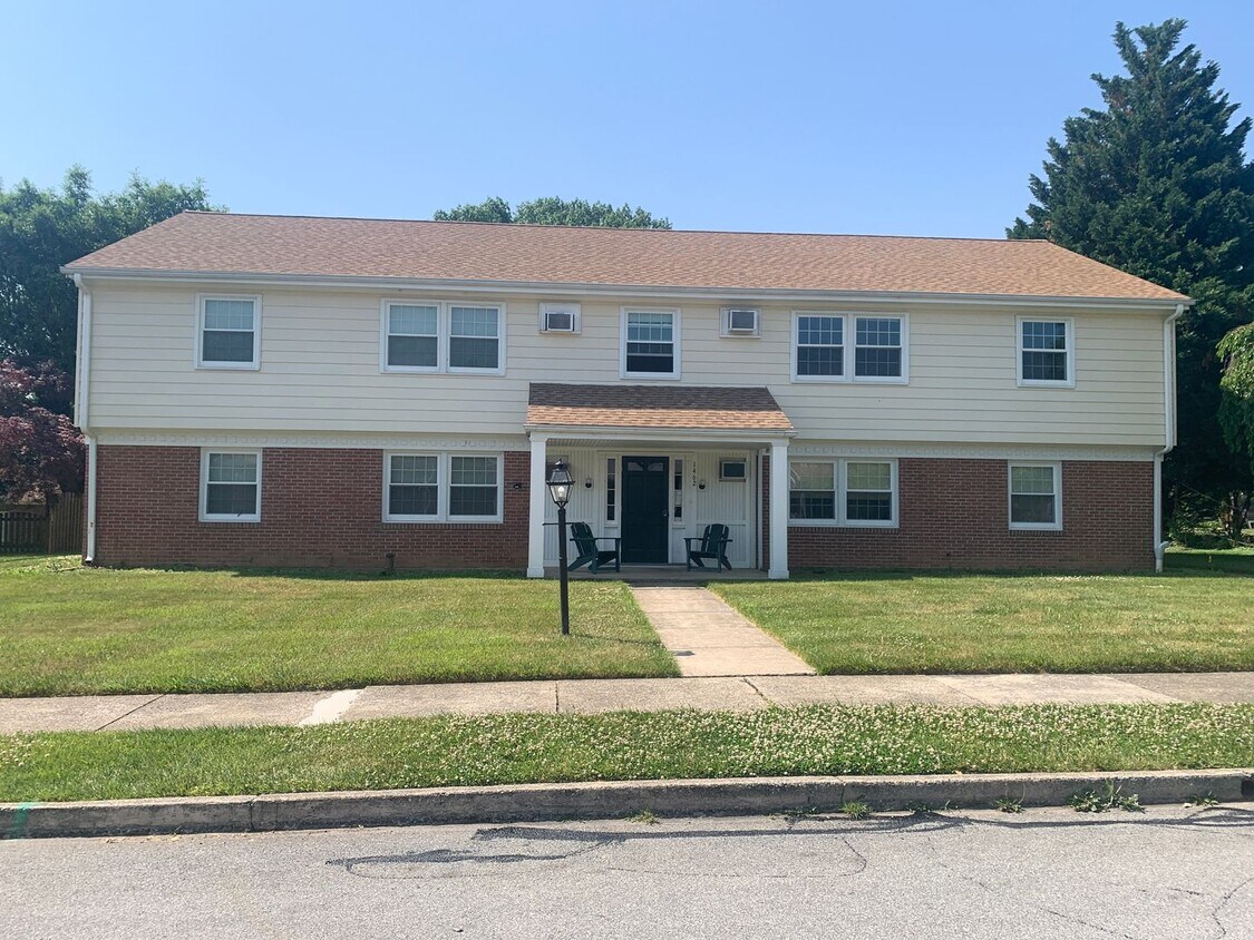 Primary Photo - 2 Bedroom 2nd Floor Suburban SD-Parking