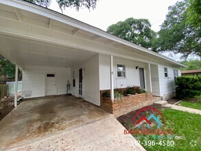 Building Photo - 105 Mandalay Ln