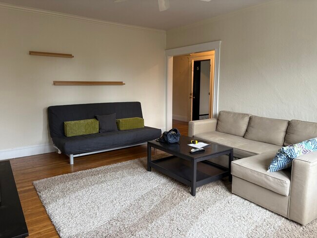 Foto del edificio - 52 Babcock St