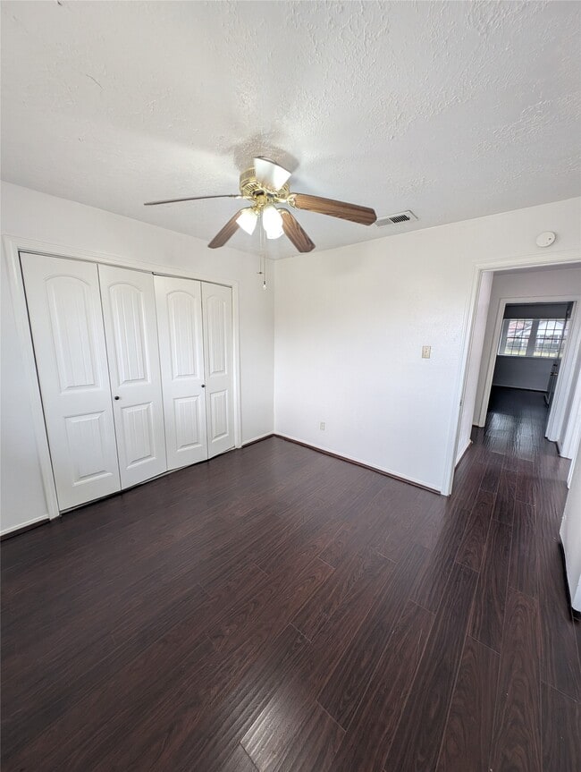 Foto del edificio - 8703 Collingsdale Rd