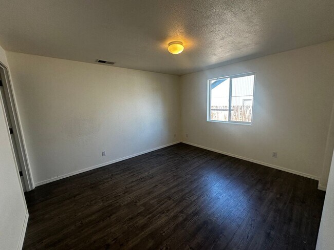 Foto del edificio - 3 bedroom 2 bath home in Green
