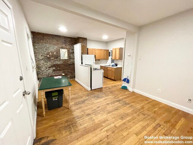Foto del edificio - 733 Parker St