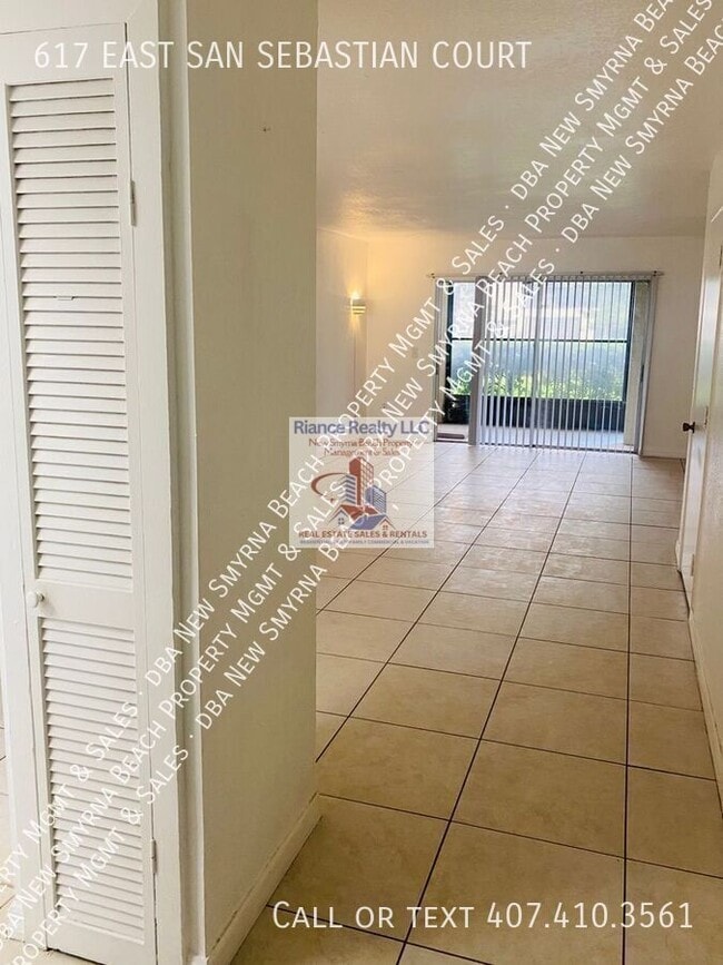 Building Photo - 617 E San Sebastian Ct
