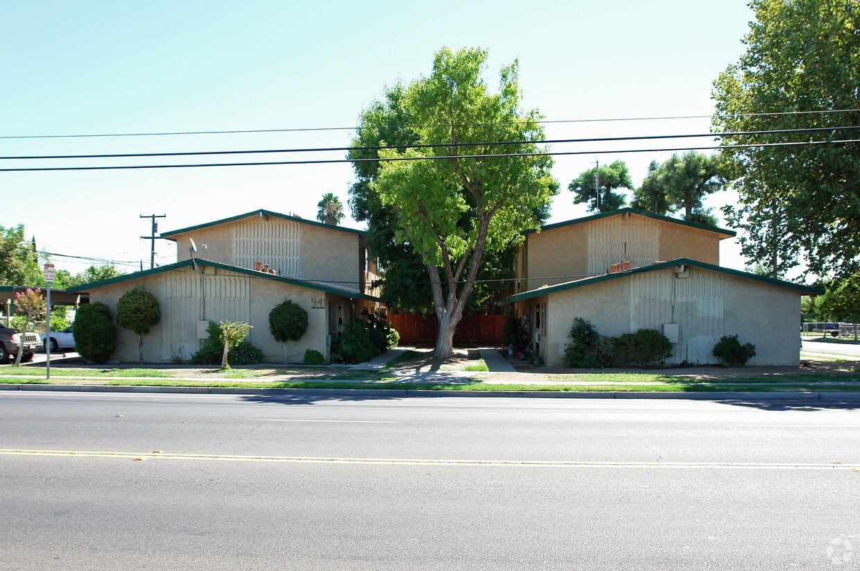 Building Photo - 941 S Maple Ave