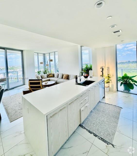 Building Photo - 2000 Metropica Way