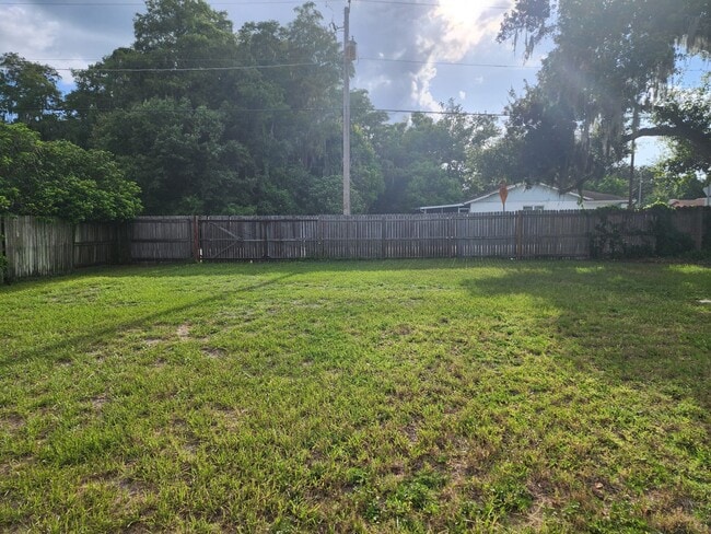 Foto del edificio - 14532 Knoll Ridge Dr