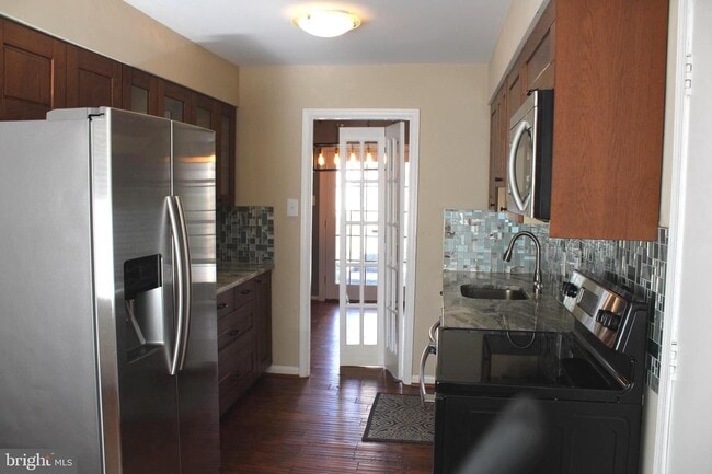 Building Photo - 2900 Woodfern Ct