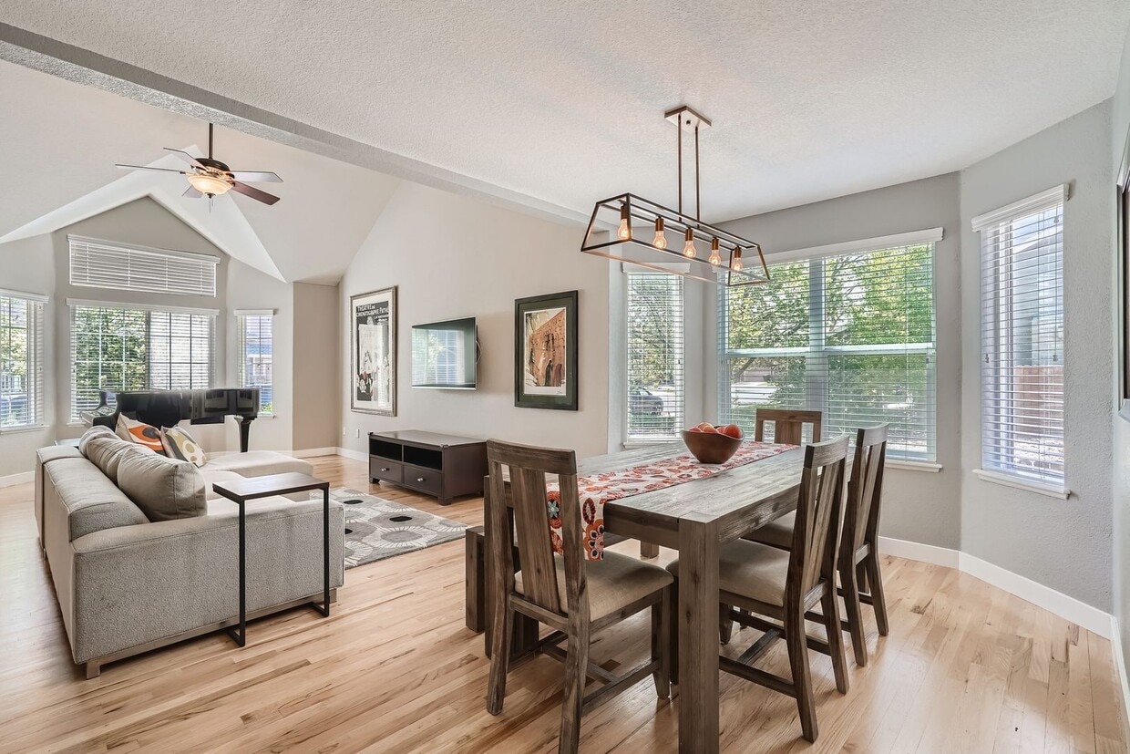 Primary Photo - Wonderful 3 BDR Home Backs to Park