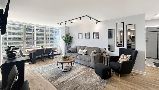 Foto del edificio - 3550 N Lake Shore Dr