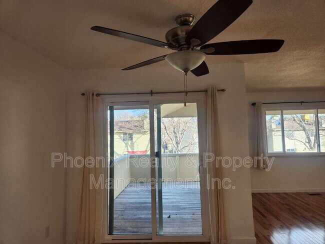 Foto del edificio - 1400 Bacchus Dr