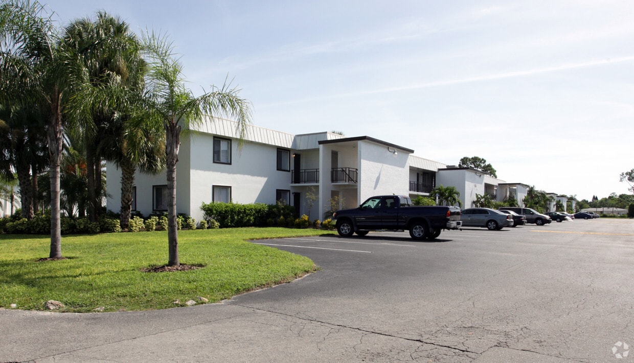 Parking Area - Palm Villas