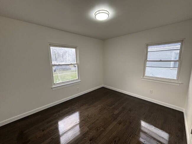 Foto del edificio - Classic 4 Bed Home in The Heart of Gary!