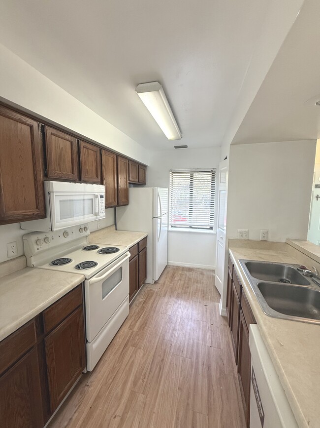 Photo - 232 Riverbend Dr Townhome