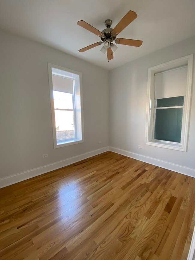 Building Photo - 2807 S Lawndale Ave