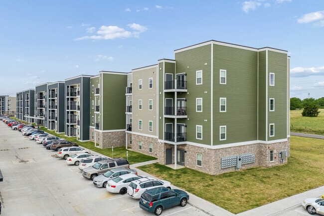 300 S 127th St - Union at Purple Heart Trail