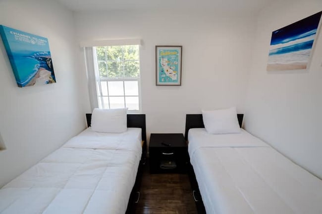 Building Photo - 14836 Archwood St