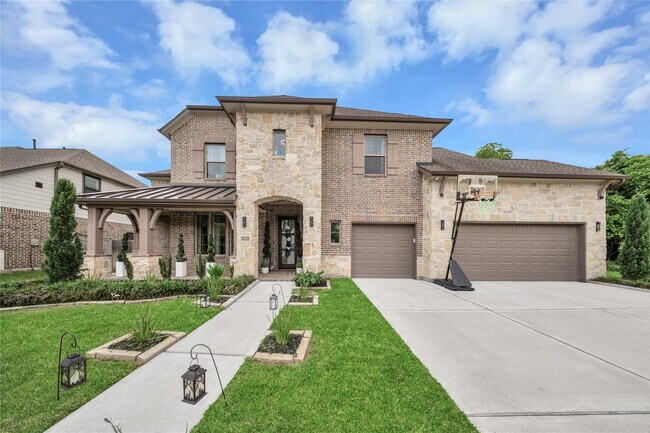 Foto del edificio - 8826 Forest Side Dr