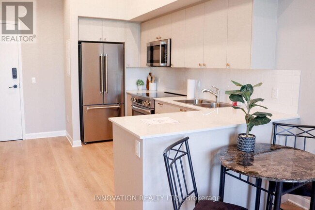 Photo du bâtiment - 1 BEDROOM - 100 PINEHILL ROAD