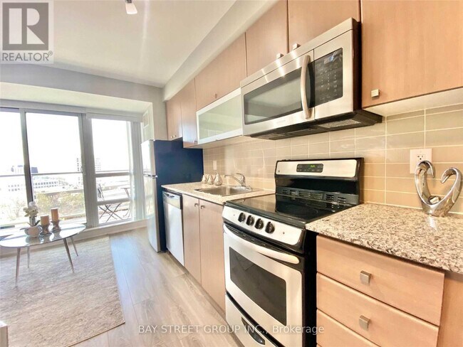 Photo du bâtiment - 2015 Sheppard Ave E