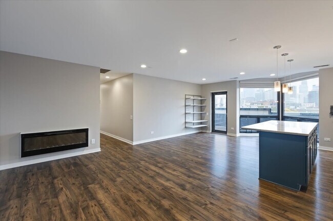 Foto del edificio - 222 S Racine Ave