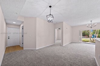 Building Photo - 6992 SW 39th St