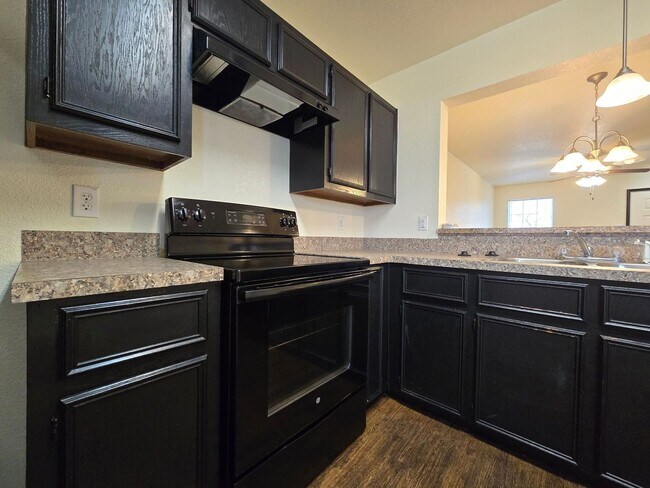 Foto del edificio - COMING SOON!