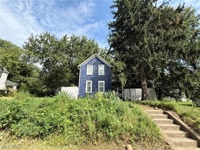 Building Photo - 131 W Miller Ave