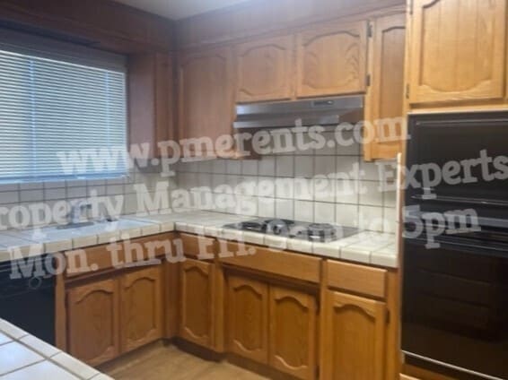 Building Photo - 2622 Estate Dr