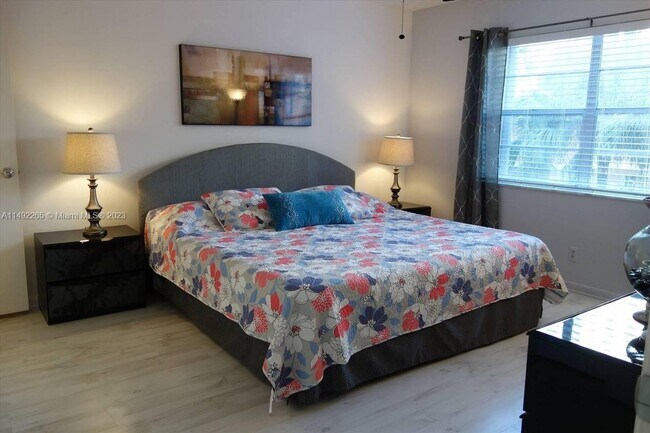 Foto del edificio - 1541 S Ocean Blvd