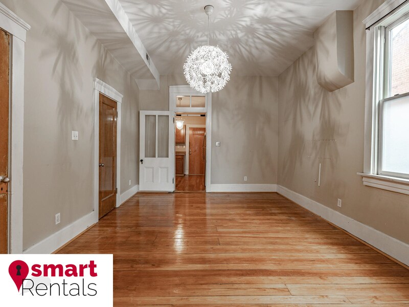 Foto principal - 2644 Cherokee St