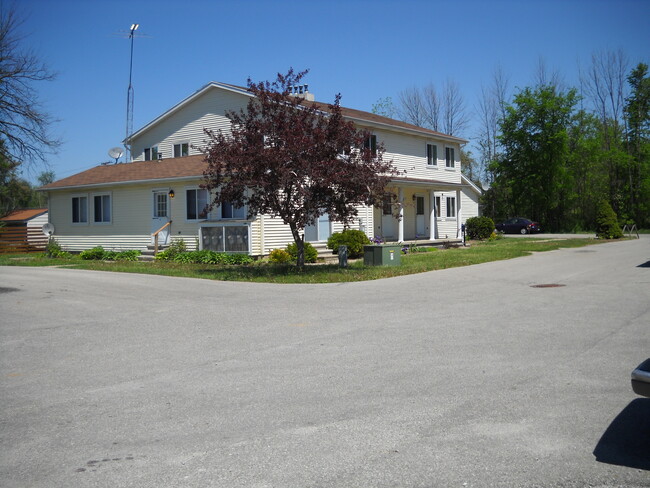 Building Photo - 2480 Michigan Rd