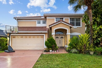 Building Photo - 1622 S Club Dr