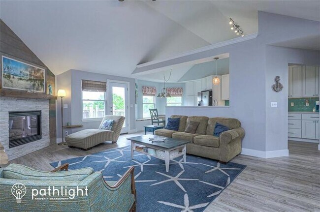 Foto del edificio - 705 SW Hillside Ct