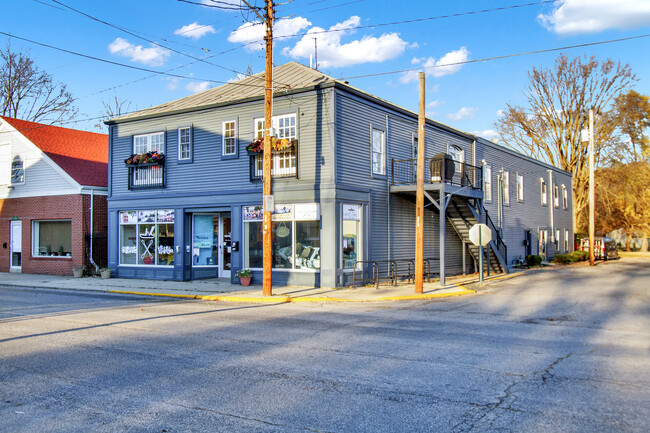 Building Photo - 400 Front St