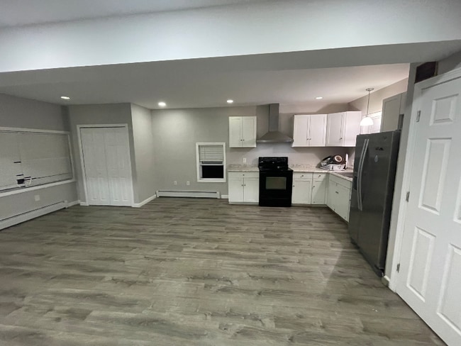 Photo - 39 W Pleasant St House