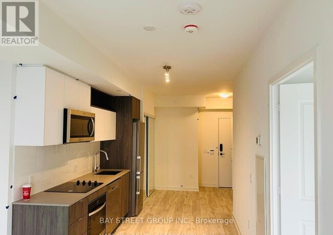 Building Photo - 100 Dalhousie St