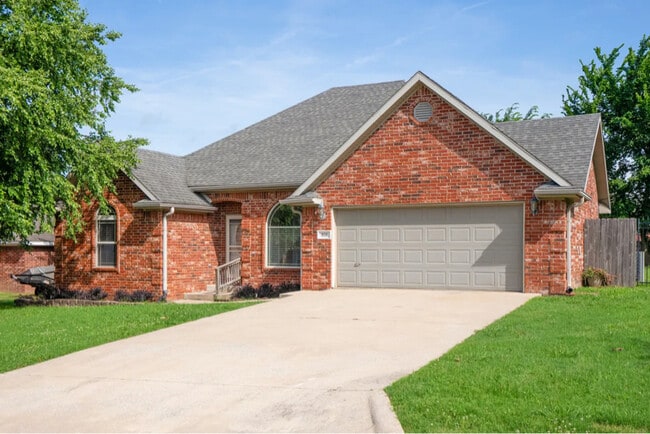 Photo - 808 Herron St House