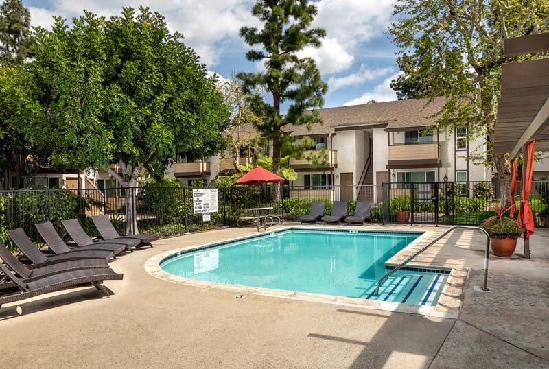 Briar Villa Apartments 138 E Briardale Ave Orange, CA Apartments