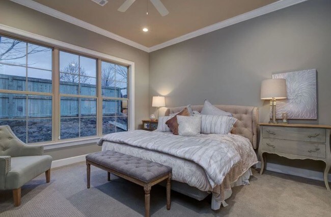Building Photo - 9 Chenal Village Circle
