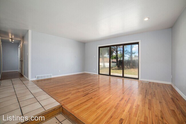 Building Photo - 3 br, 2 bath House - 7 Robertson Rd