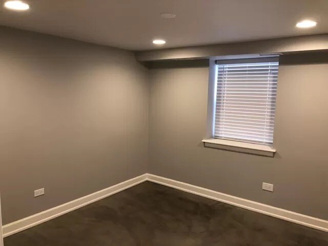 Bedroom 10x10 - 2255 W Huron St