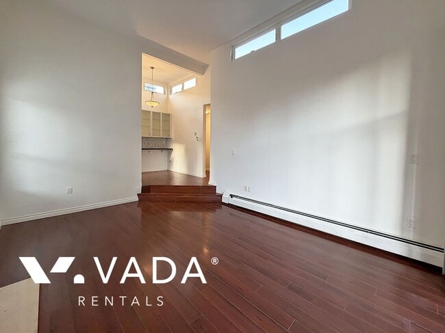 Building Photo - The Westport 1 Bedroom Apartment For Rent PH5-1435 Nelson Street Vancouver: VADAPM.com