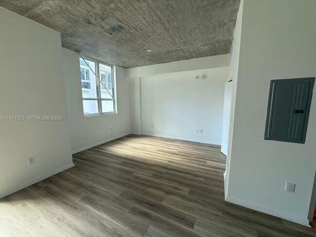 Foto del edificio - 234 NE 3rd St