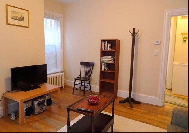 Foto del edificio - 37A Harvard St