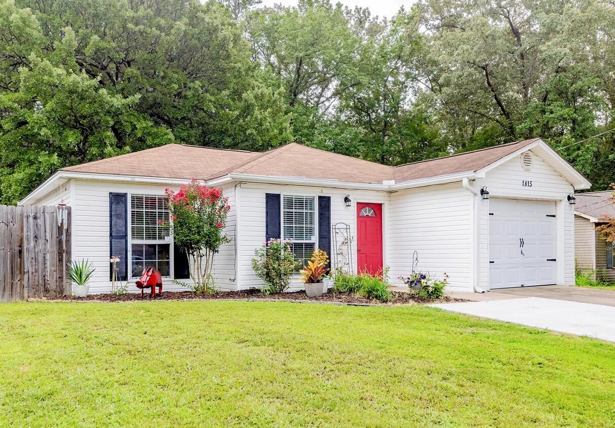 Foto principal - 1815 Watts Rd